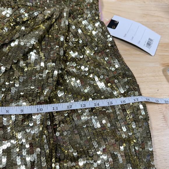 Mac Duggal NWT One Shoulder Bell Sleeve Sequin Gown Gold Size 4 Metallic Slit - Picture 9 of 10